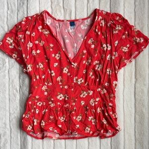 ♥️ SOLD♥️ Old Navy Red Floral Blouse
